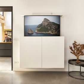 Tv lift meubel wit eiken