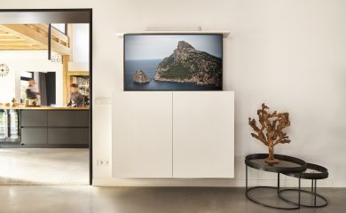 Tv lift meubel wit eiken