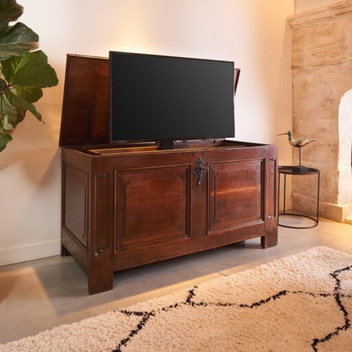 tvlift-meubel-antiek-schuin